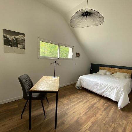 Aou Saintou Hotel Morlaas Kültér fotó