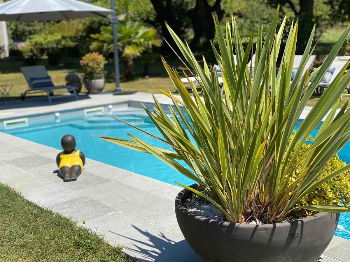 Aou Saintou Hotel Morlaas Kültér fotó