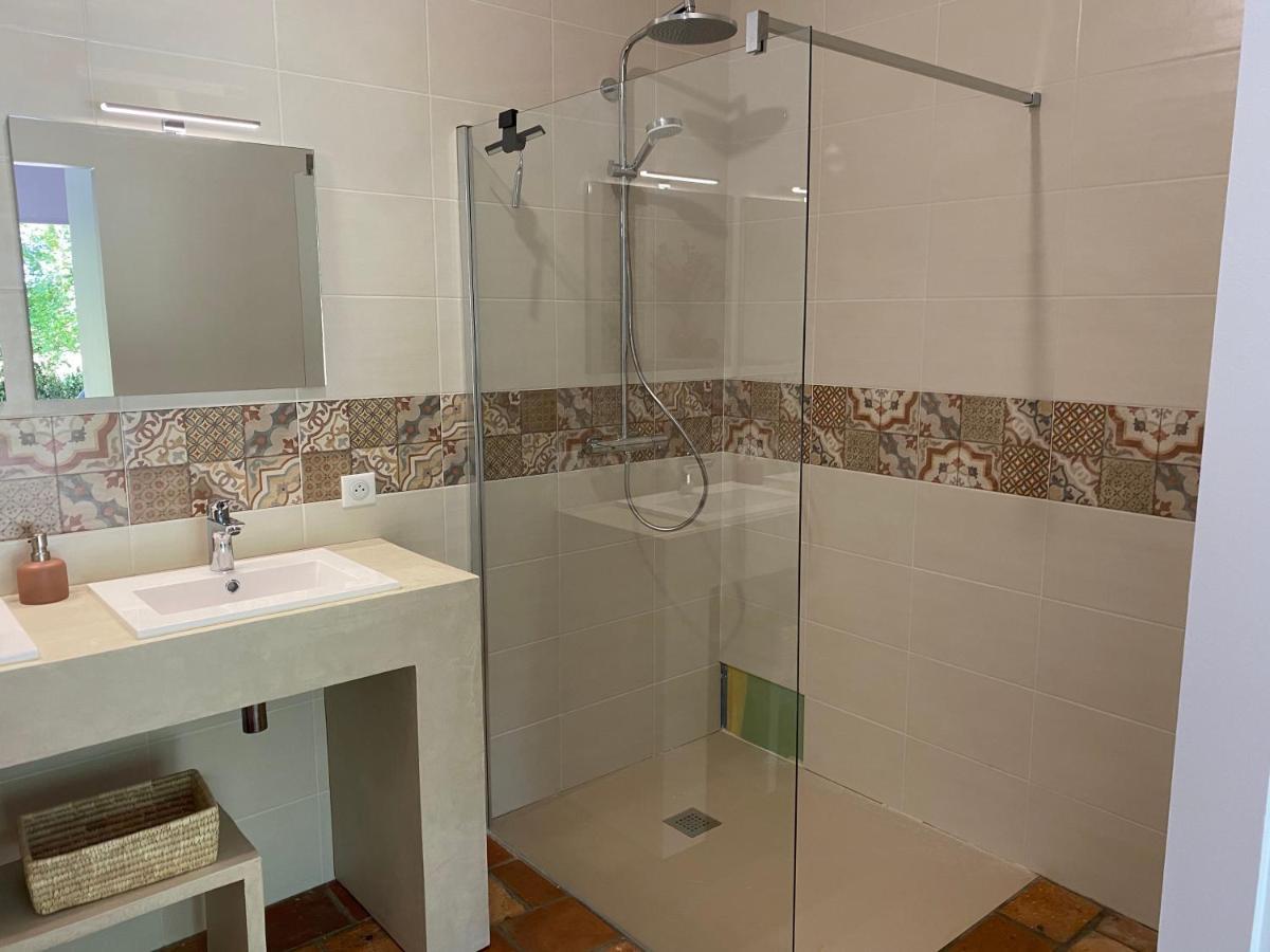 Aou Saintou Hotel Morlaas Kültér fotó